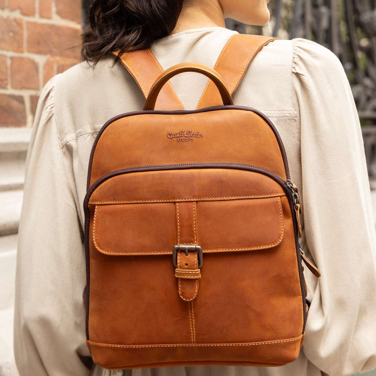 Leather Slavin Alan midsize backpack. Backpack in Evoluzione Calfskin Eclipse Black main image 2