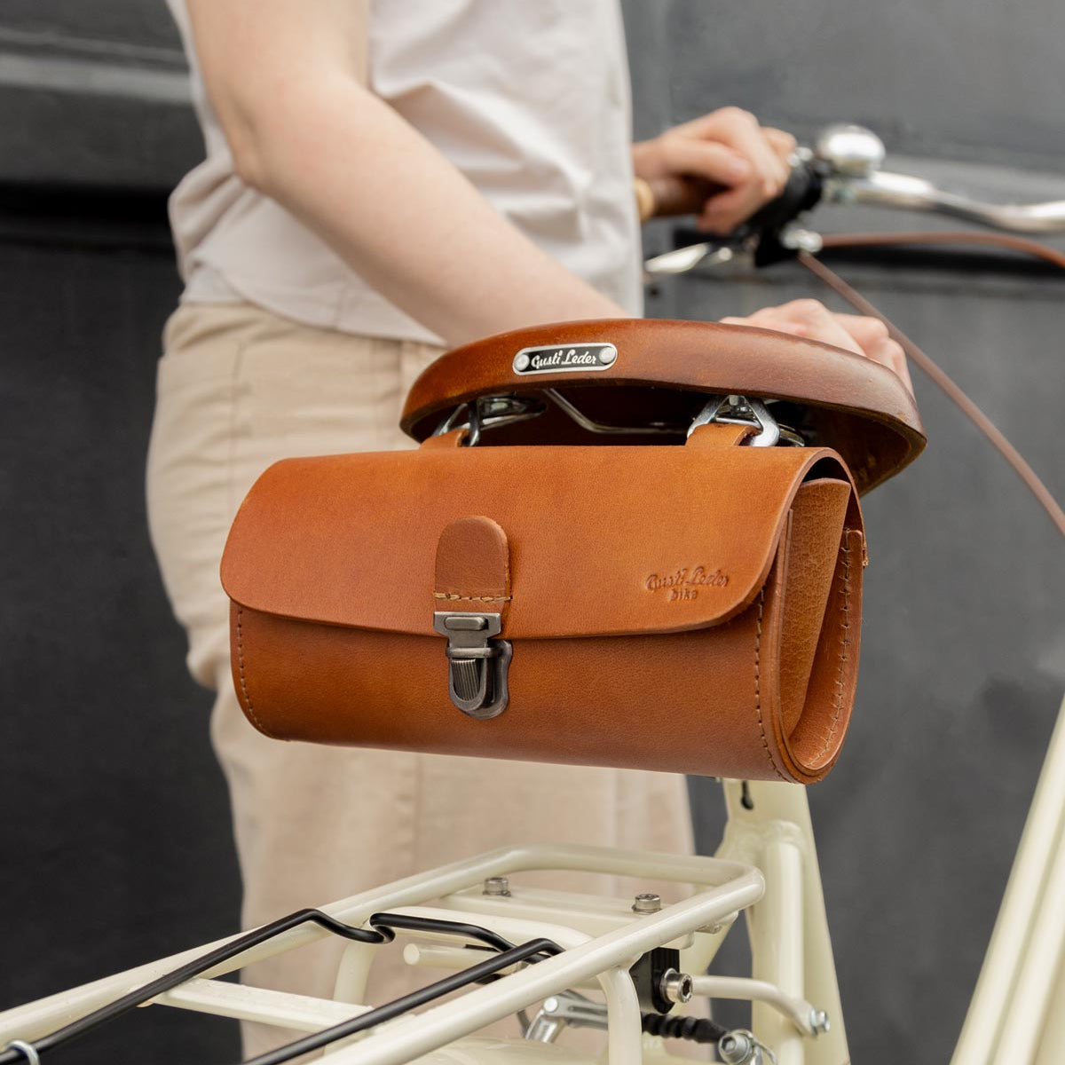 baggu leather backpack saddle Gusti bag handlebar bag bike Saddle bag bicycle bag leather bag brown leather The Baggu Crescent Bag One D-Cast 3BB Baitcaster Pre-Mounted Color:Head Green