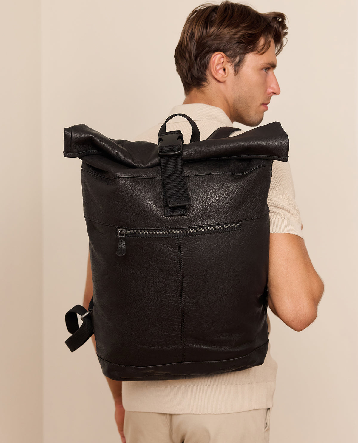 Leather courier backpack “Mattis” at Gusti Leder.de