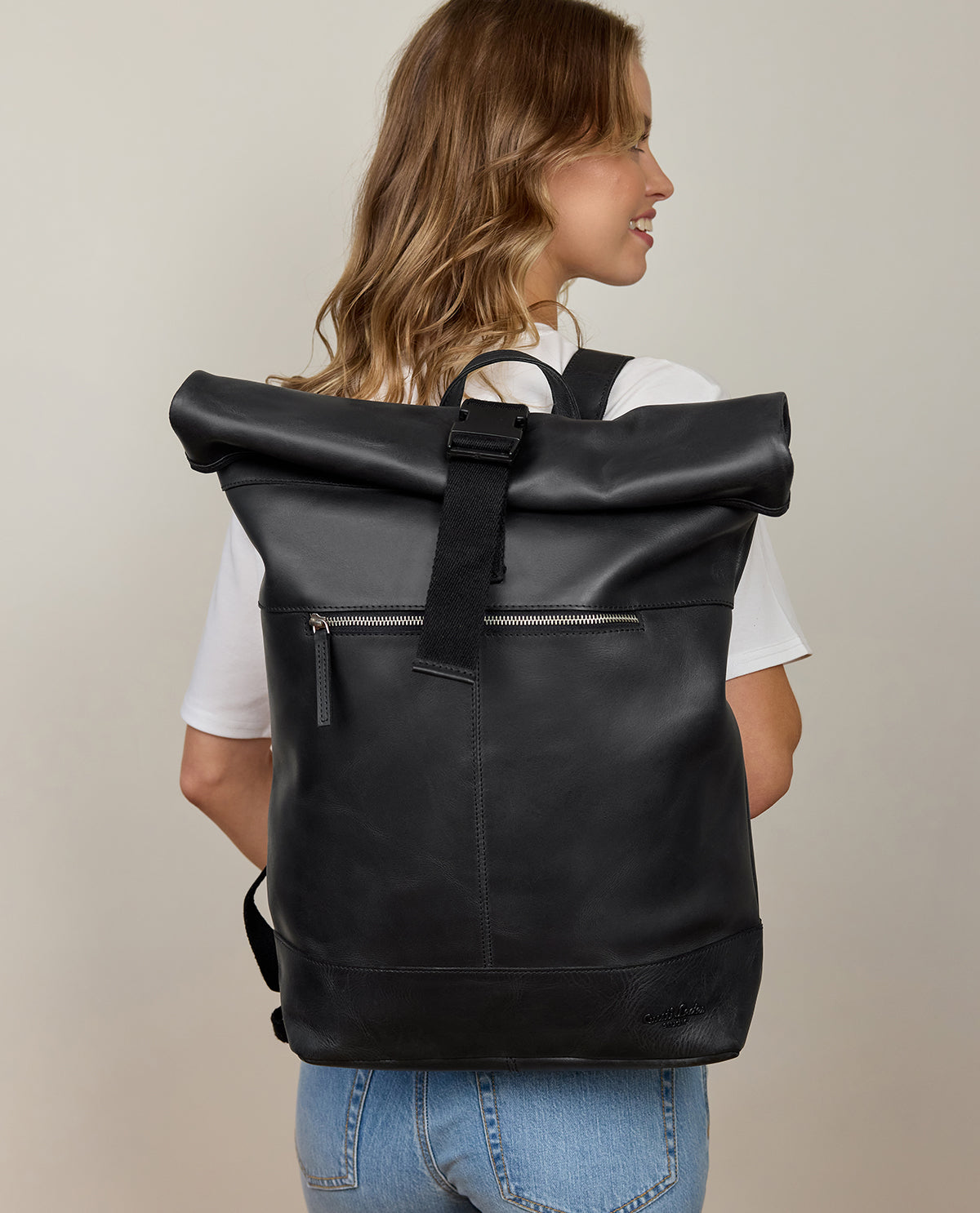 black leather backpack means Gusti leather Backpack leather Backpack rucksack Black leather 20L